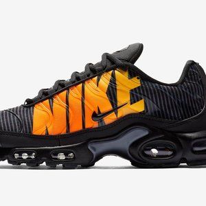 Nike Air Max Plus Mercurial Black Orange